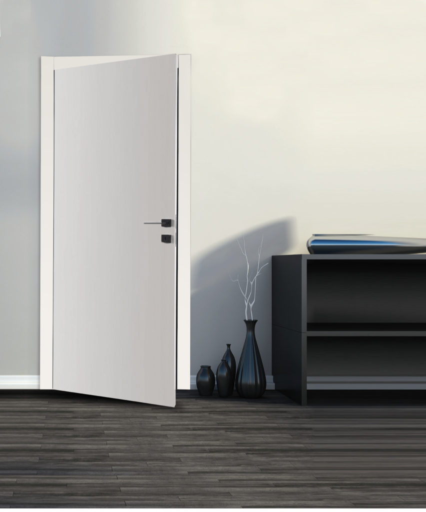 Porta con serratura magnetica